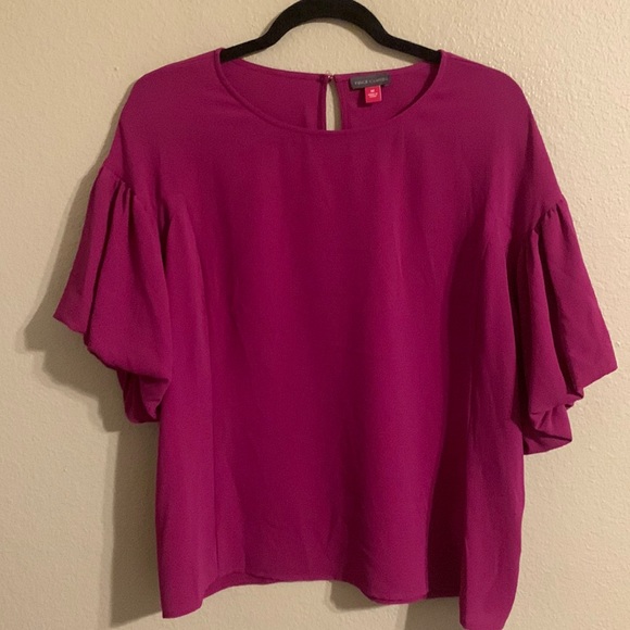 Vince Camuto Tops - NWT Vince Camuto tropic heat blouse M